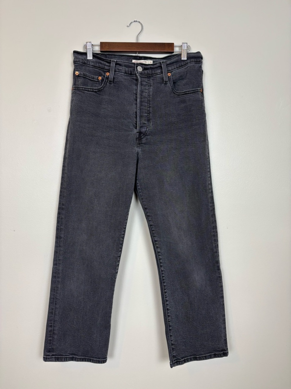 Levis Jeans Womens 31 Ribcage Straight Ankle Button Fly in Washed Black